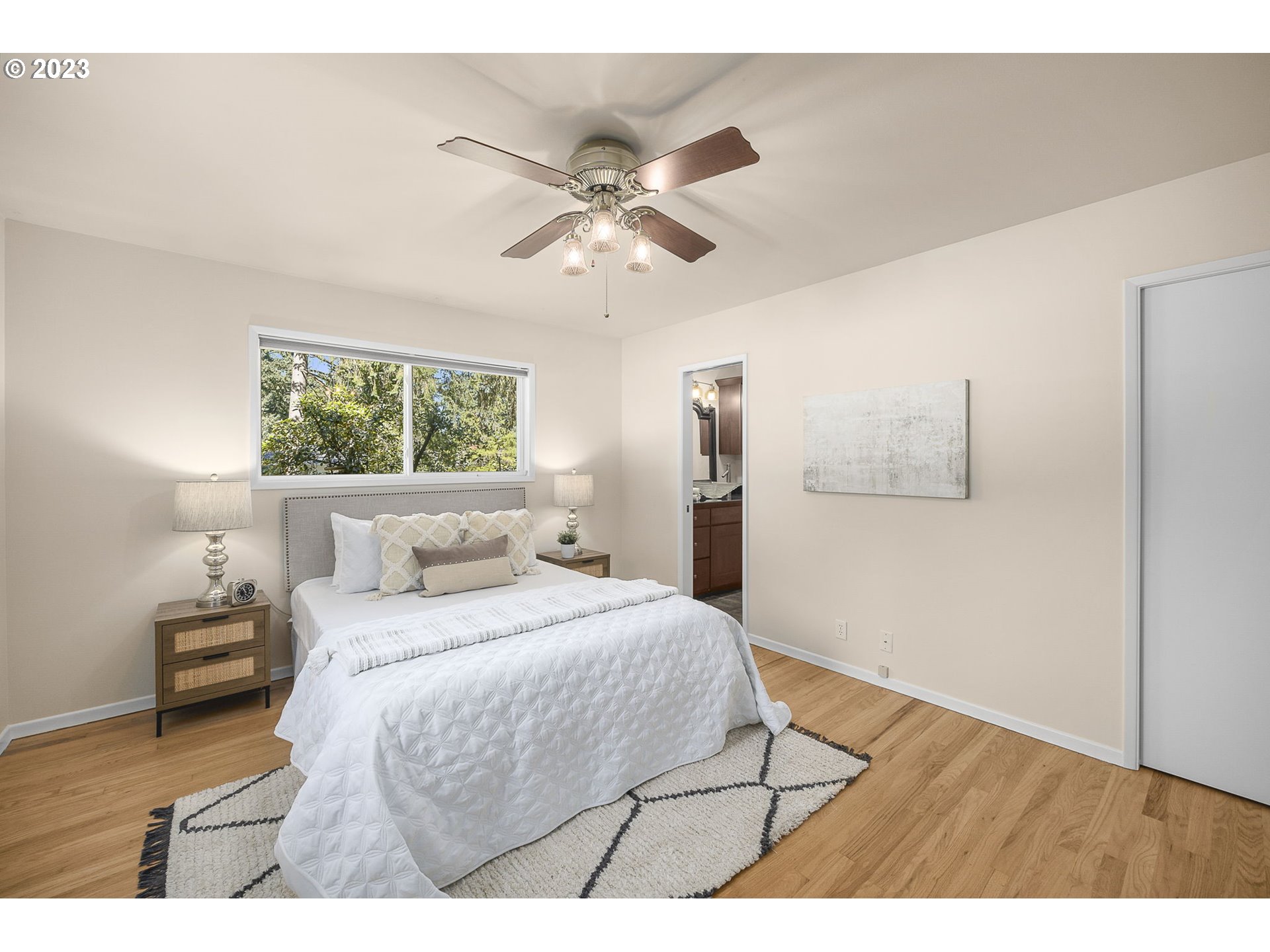 14090 Southwest Hargis Road Beaverton, OR 97008 - Photo 19 of 36 Gallery Image 19