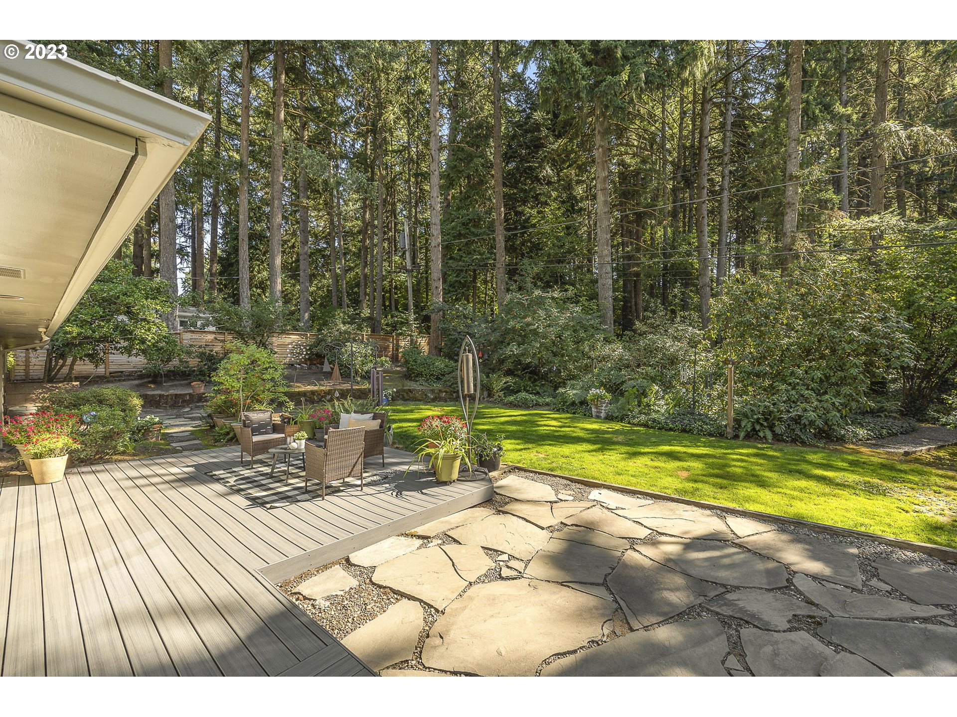 14090 Southwest Hargis Road Beaverton, OR 97008 - Photo 29 of 36 Gallery Image 29