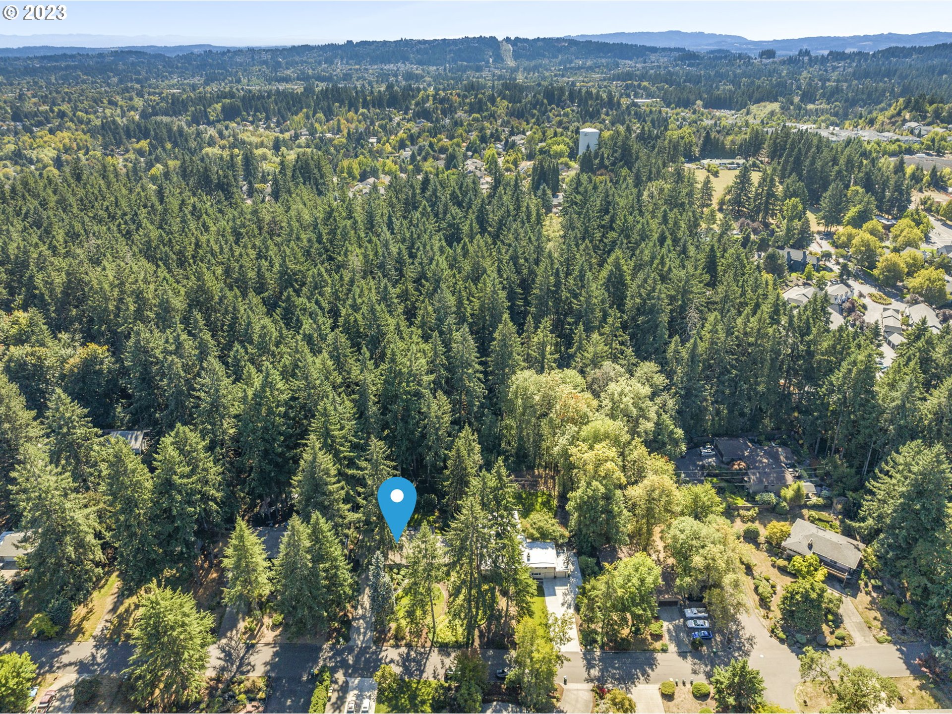 14090 Southwest Hargis Road Beaverton, OR 97008 - Photo 34 of 36 Gallery Image 34