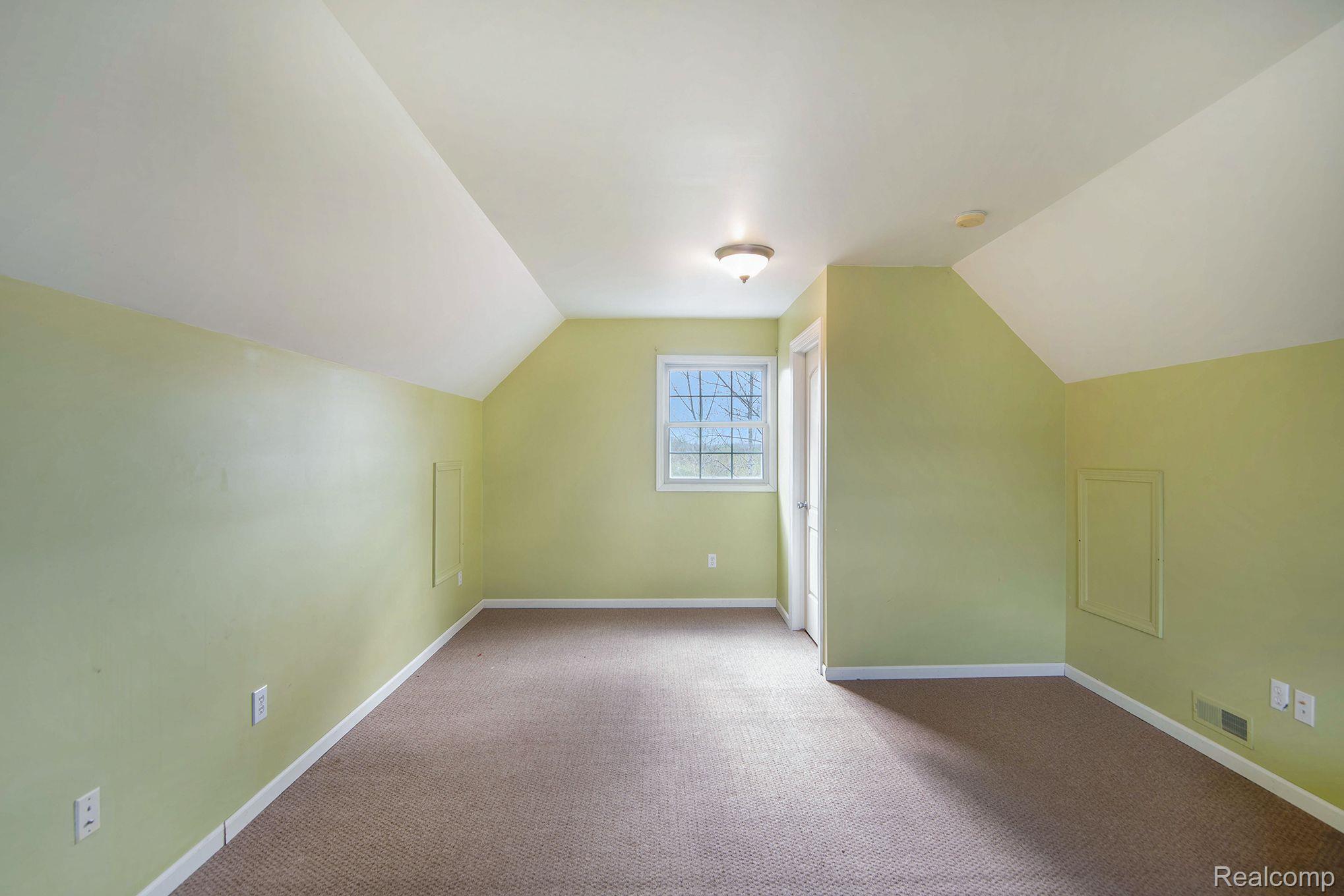 7868 Parshallville Road Fenton, MI 48430 - Photo 27 of 31 Gallery Image 27
