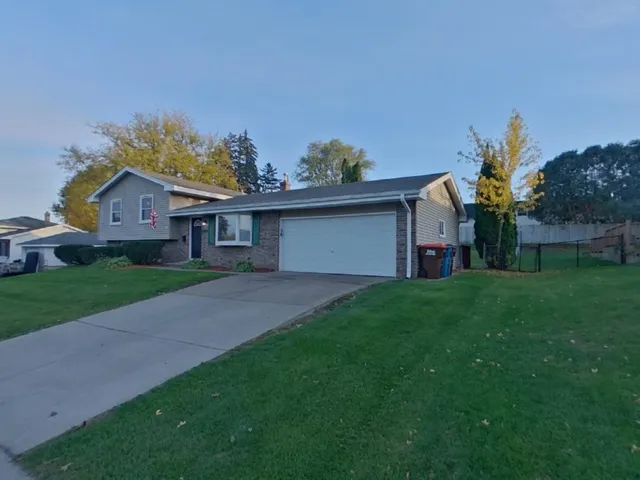 $2,399 | 3760 75th Street East, Inver Grove Heights, MN 55076