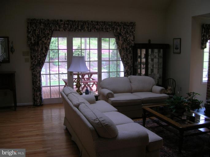 3828 Prospect Road Street, MD 21154 - Photo 2 of 30 Family Room