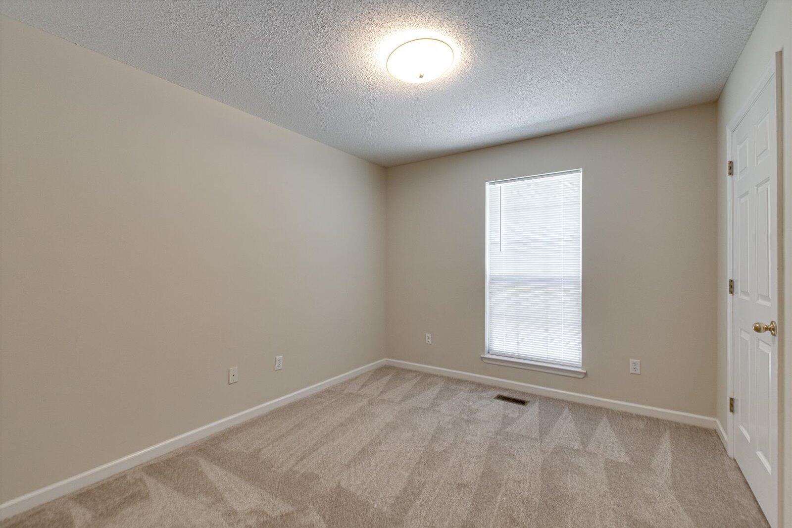 8800 Pebble Creek Road Chattanooga, TN 37421 - Photo 11 of 17 11-8800 Pebble Creek-11