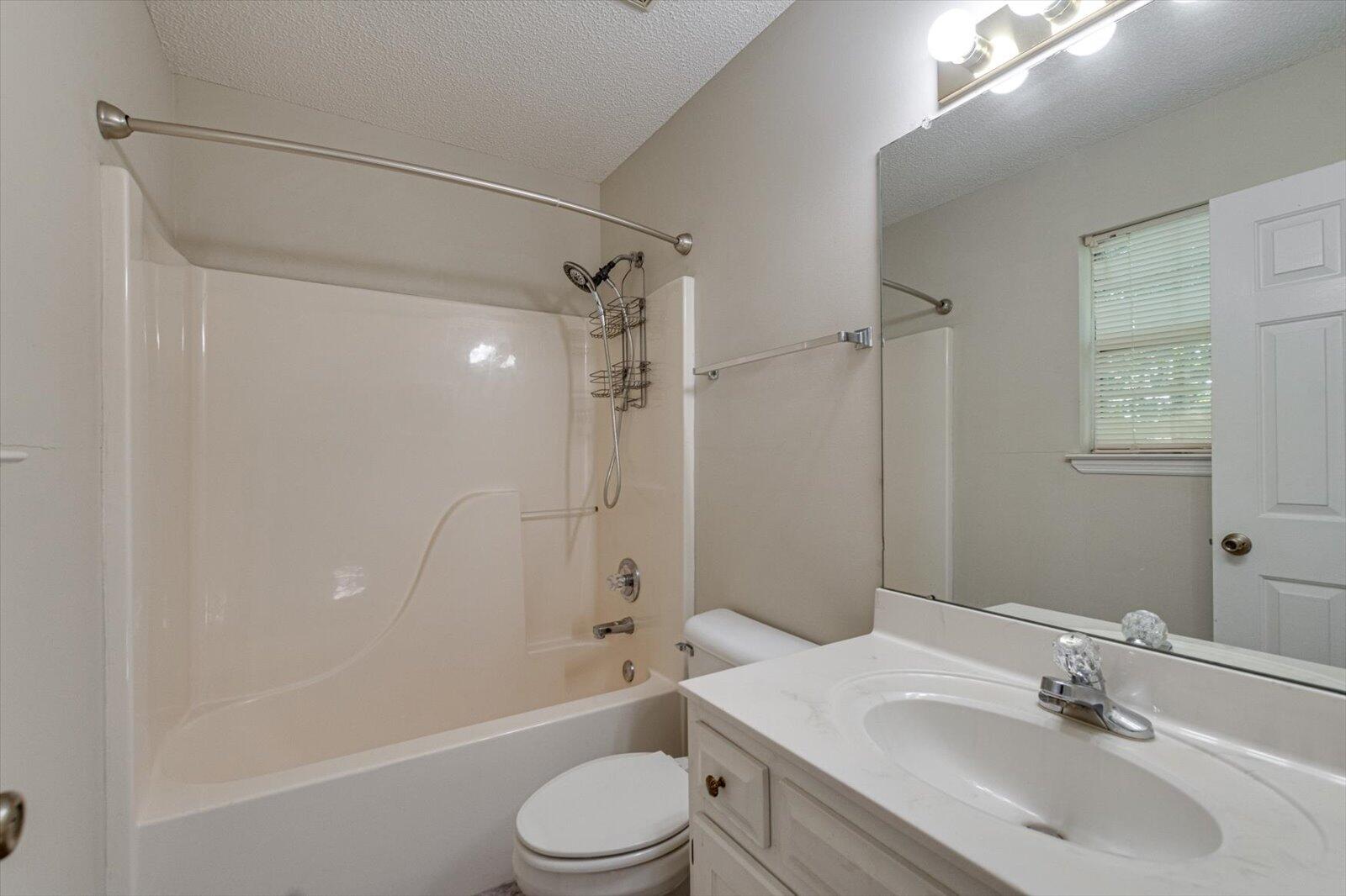 8800 Pebble Creek Road Chattanooga, TN 37421 - Photo 12 of 17 10-8800 Pebble Creek-10