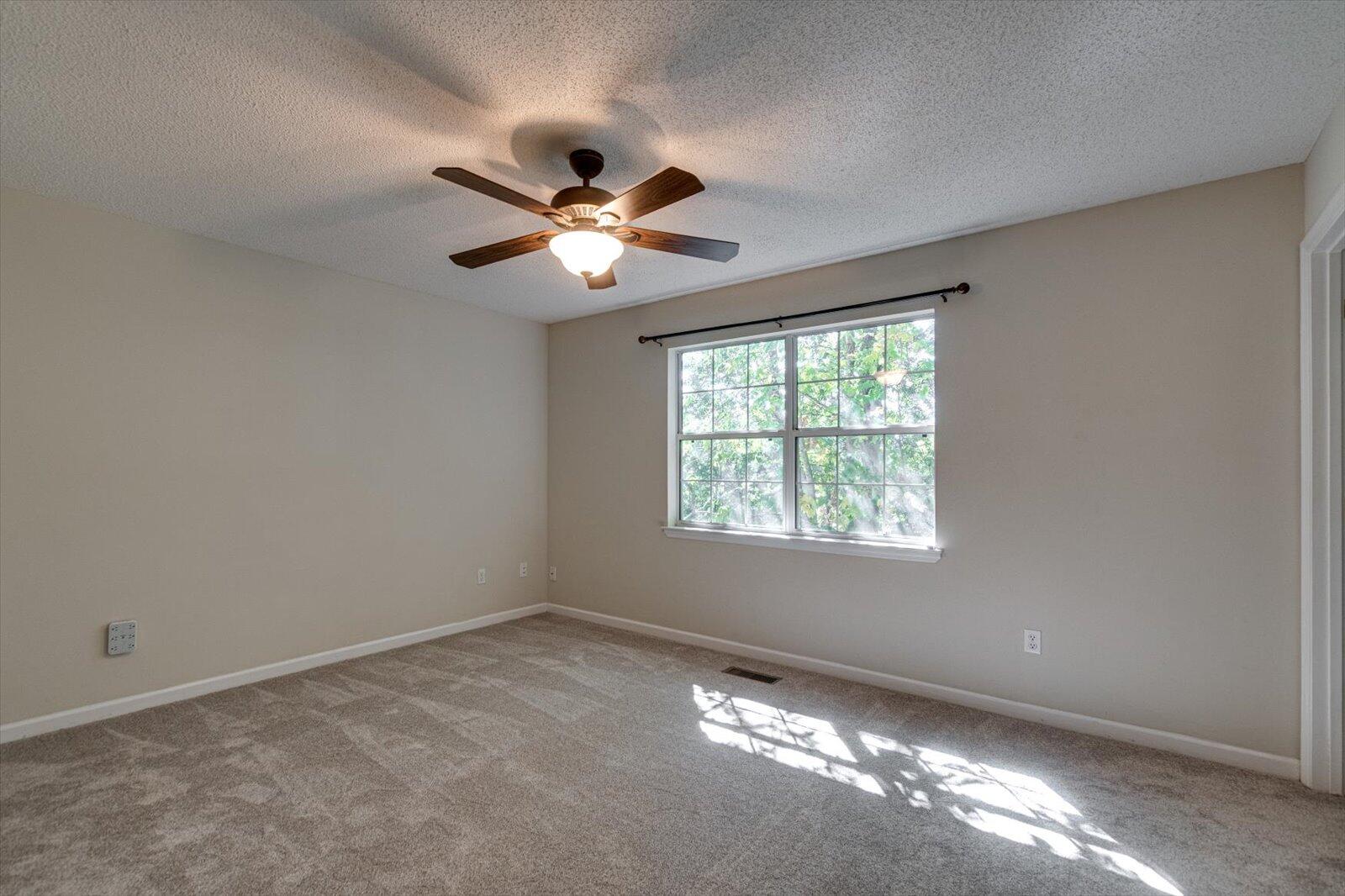 8800 Pebble Creek Road Chattanooga, TN 37421 - Photo 13 of 17 09-8800 Pebble Creek-9