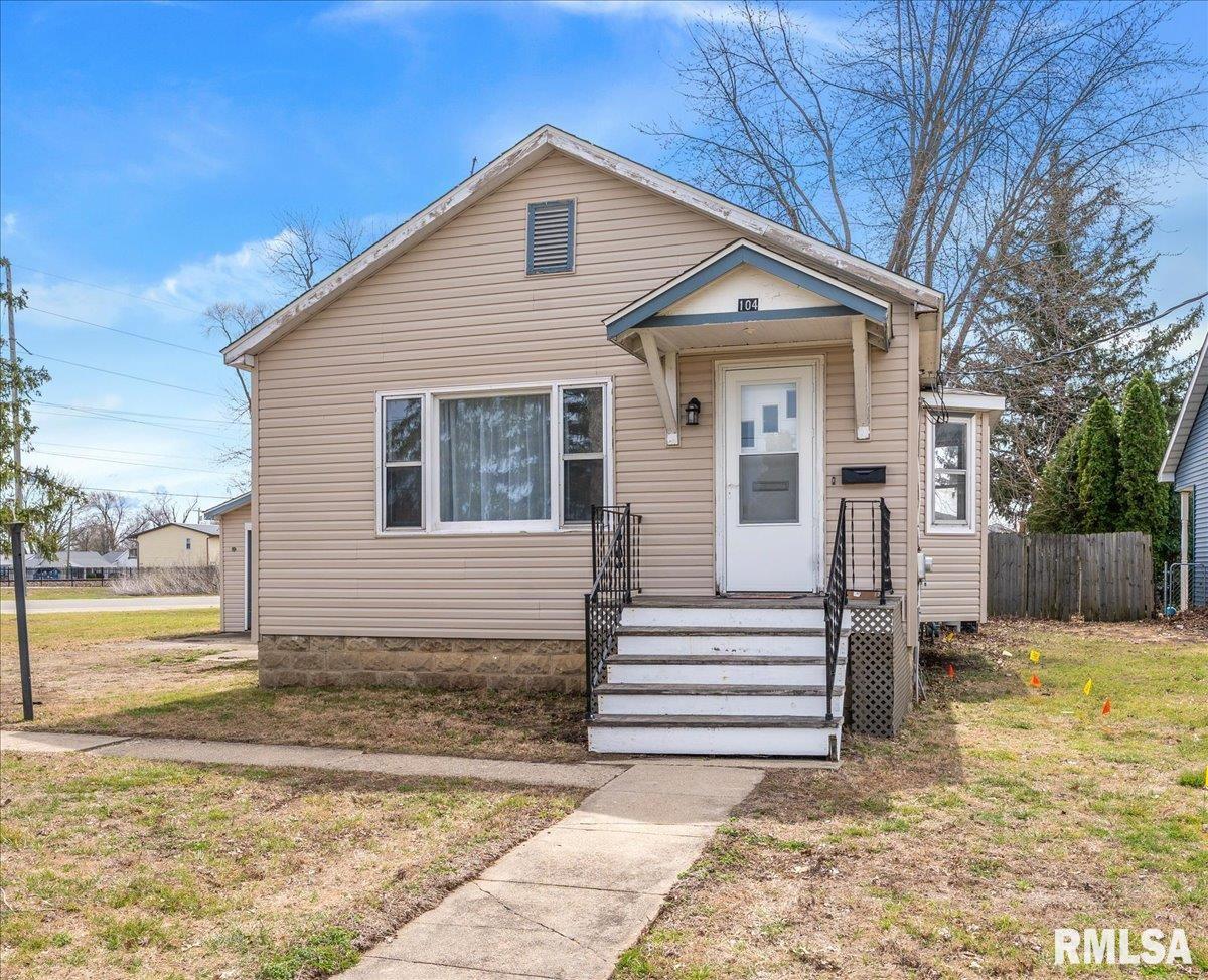 104 West Spruce Street Chatham, IL 62629 - Photo 3 of 32