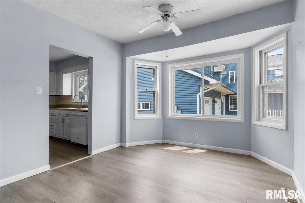 104 West Spruce Street Chatham, IL 62629 - Photo 8 of 32