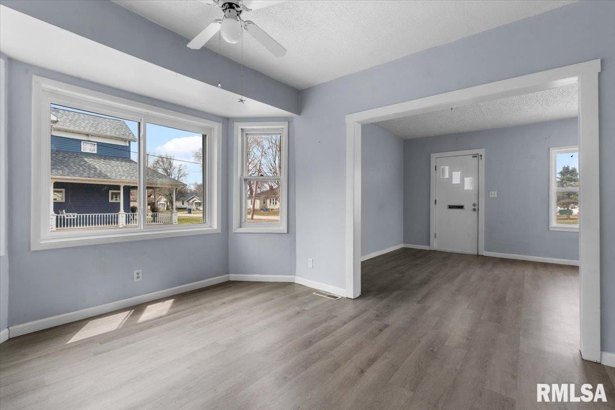 104 West Spruce Street Chatham, IL 62629 - Photo 9 of 32