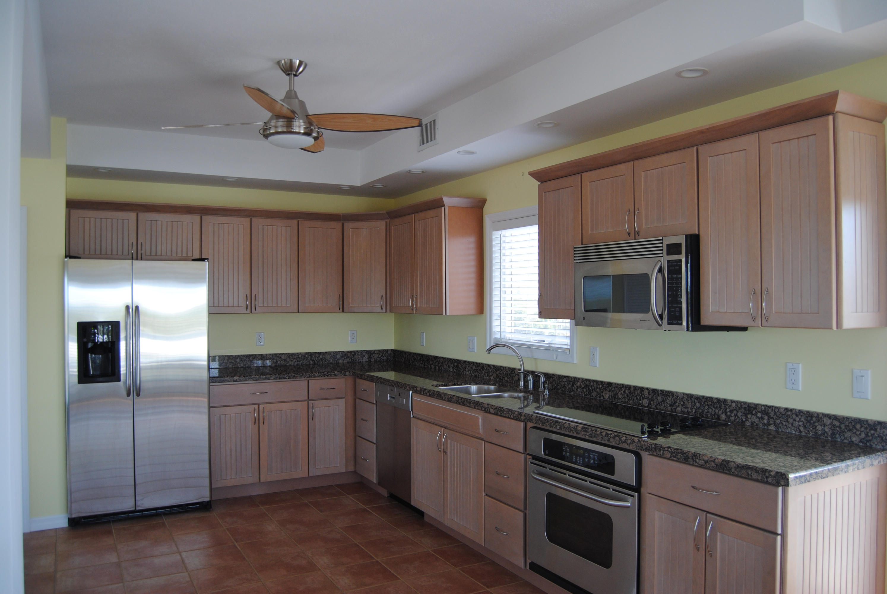 723 Indies Road Summerland Key, FL 33042 - Photo 11 of 28 Kitchen