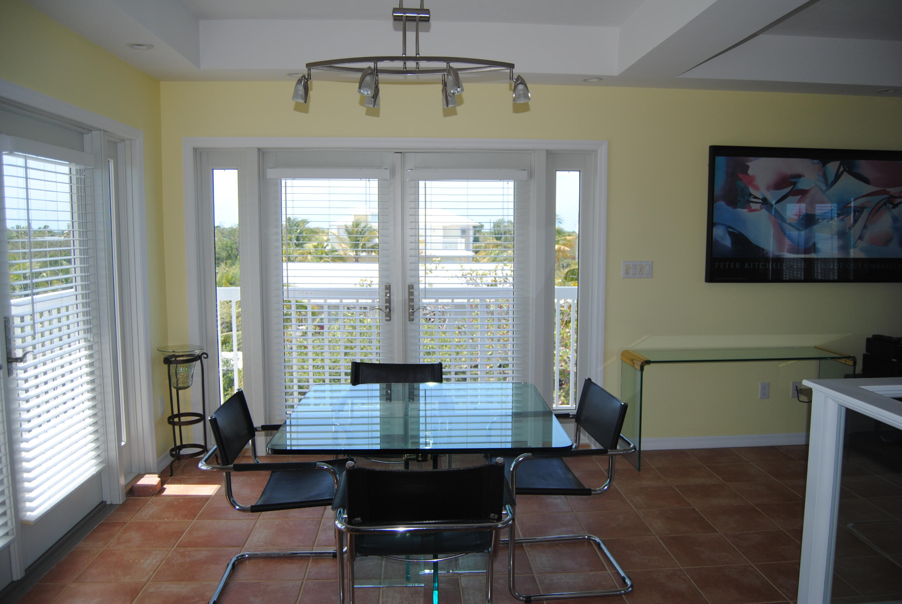 723 Indies Road Summerland Key, FL 33042 - Photo 13 of 28 Dining area