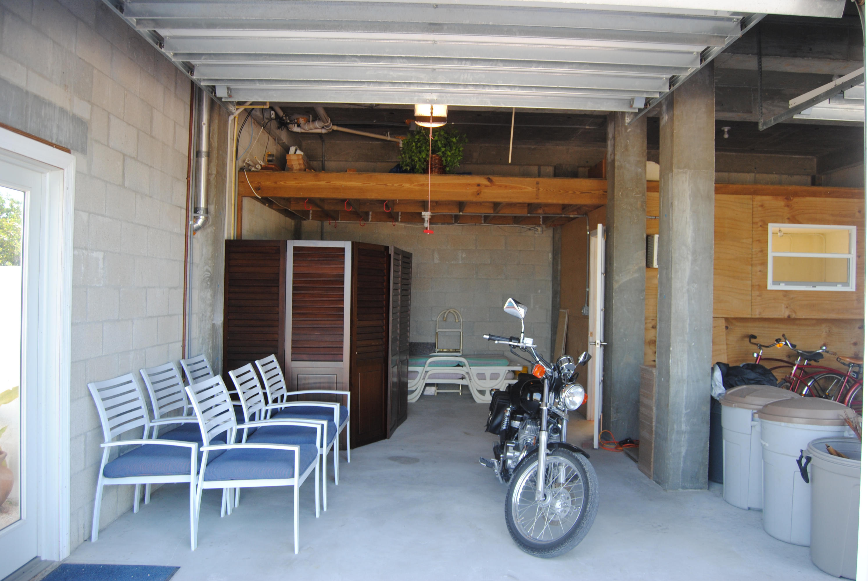 723 Indies Road Summerland Key, FL 33042 - Photo 25 of 28 Garage side 2
