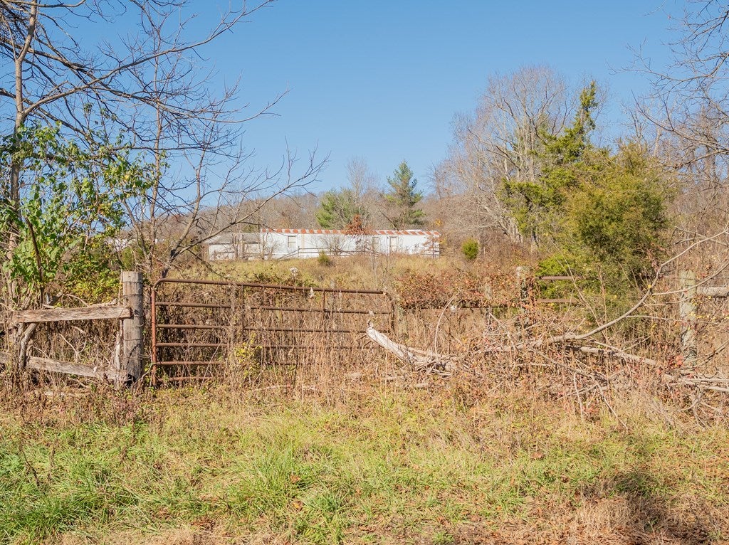 2501 Kirby Road, Unit 2 Draper, VA 24324 - Photo 25 of 51 Gallery Image 25