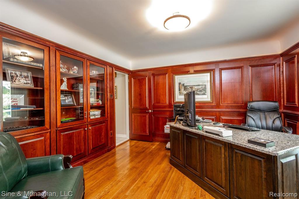 80 Shoreham Road Grosse Pointe Shores, MI 48236 - Photo 15 of 74