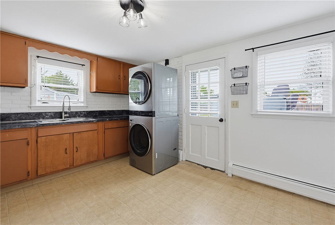 29 Rosedale Drive Bristol, RI 02809 - Photo 5 of 34