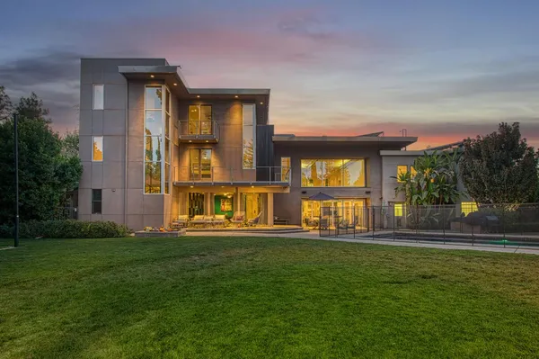 $2,500,000 | 6490 North Sequoia Drive, Fresno, CA 93711