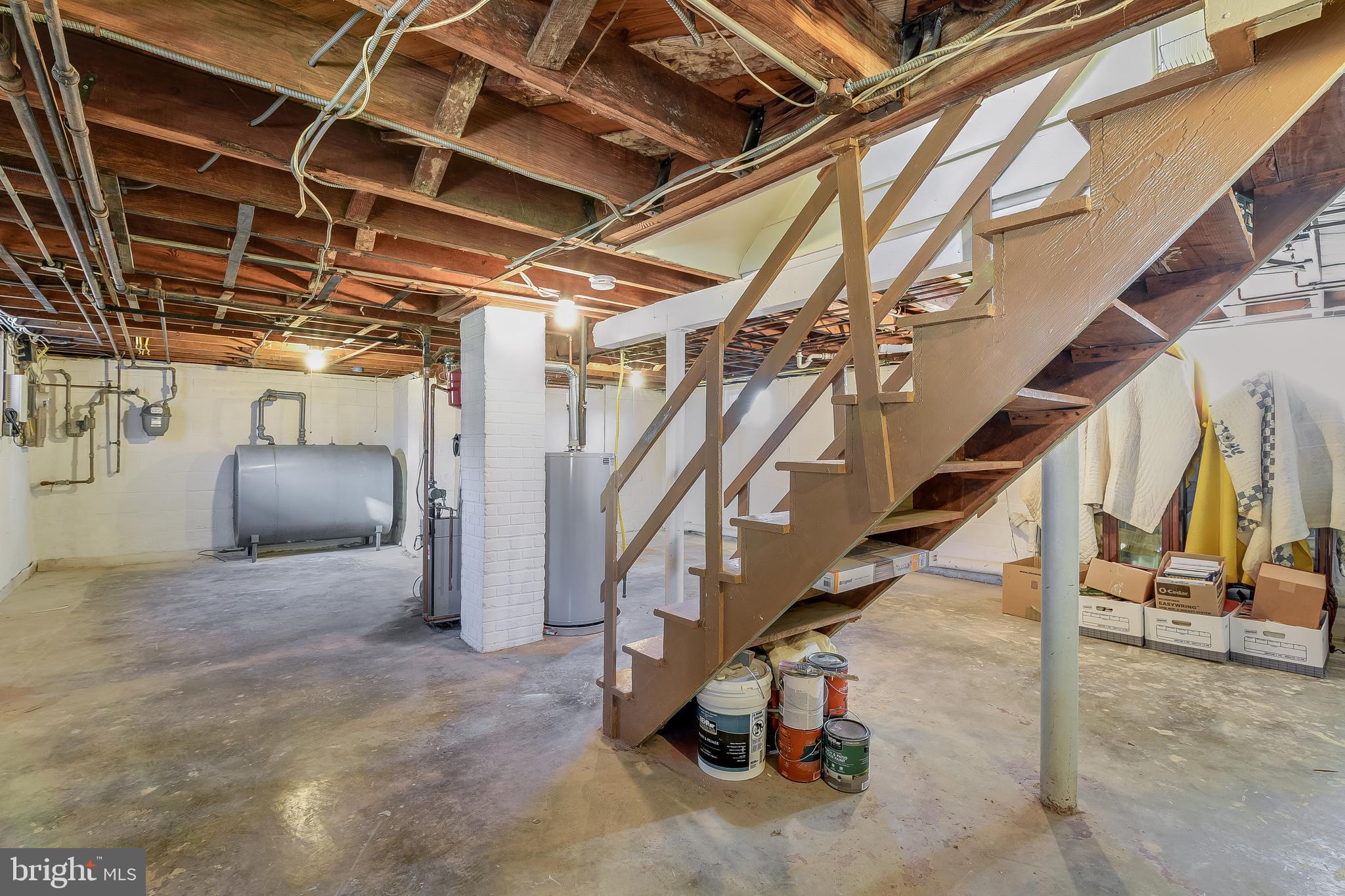 5533 Hutton Avenue Baltimore, MD 21207 - Photo 24 of 39 a view of entryway
