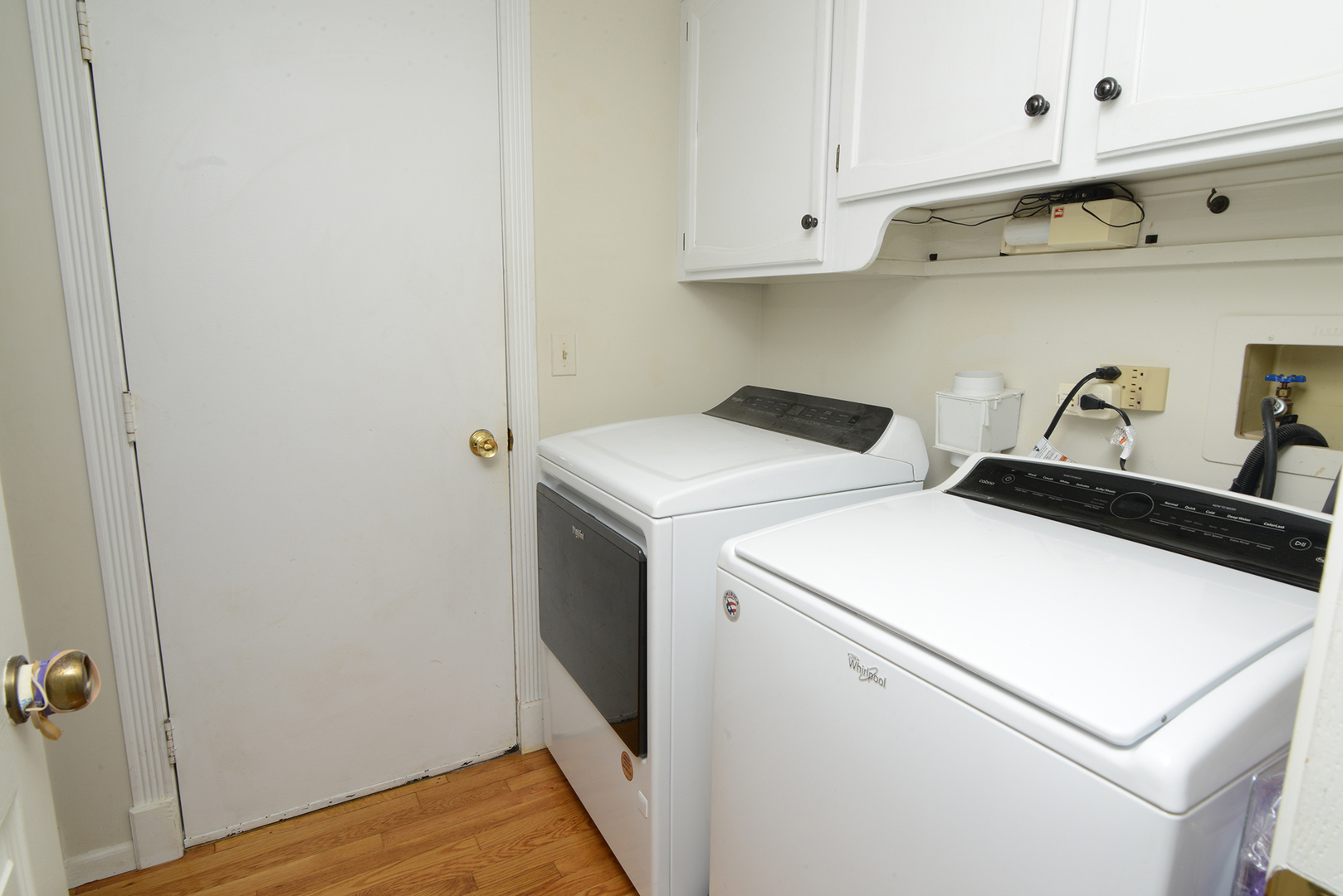 794 Burning Trail Carol Stream, IL 60188 - Photo 19 of 35 a utility room with dryer and washer