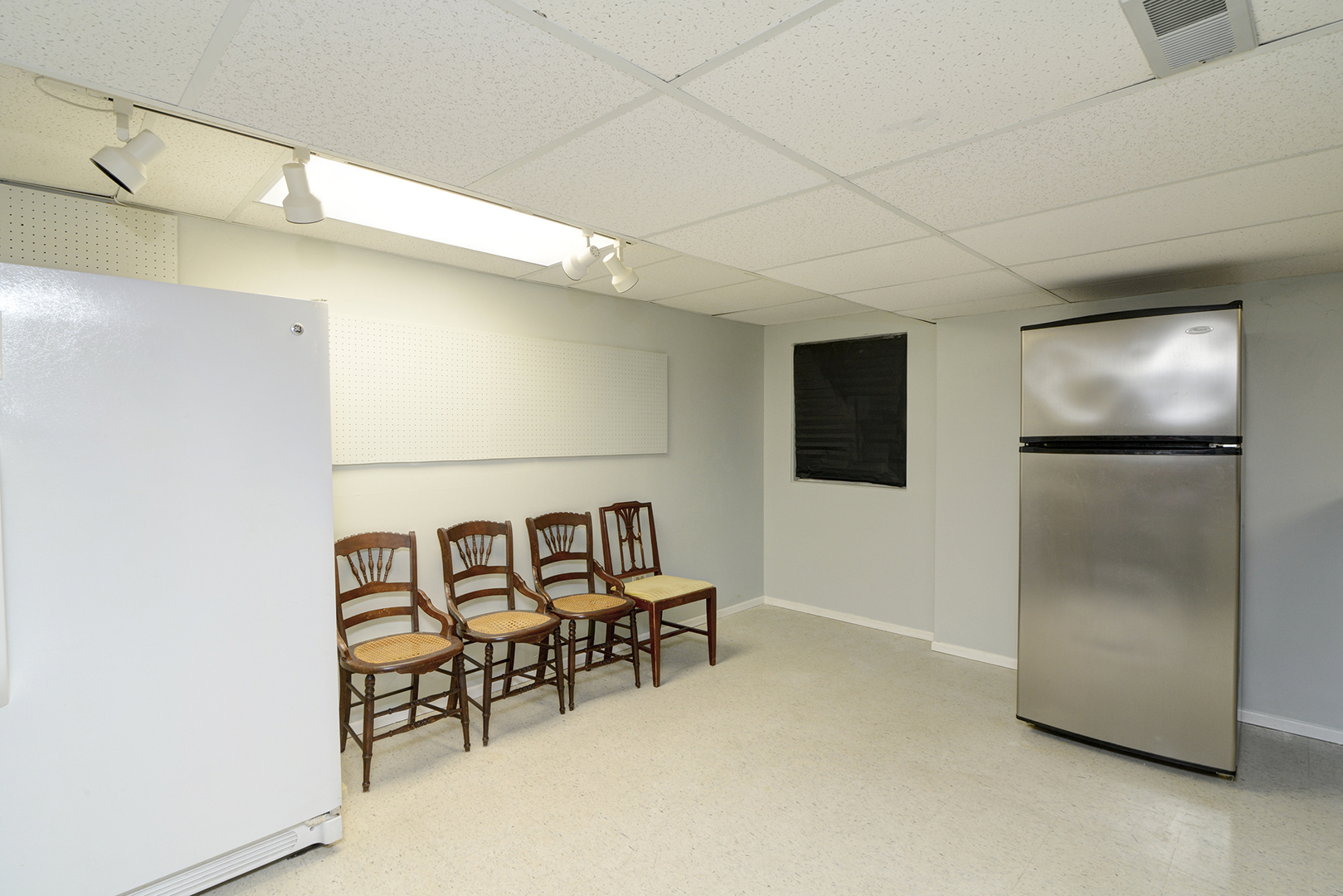 794 Burning Trail Carol Stream, IL 60188 - Photo 28 of 35 a view of dining room with furniture
