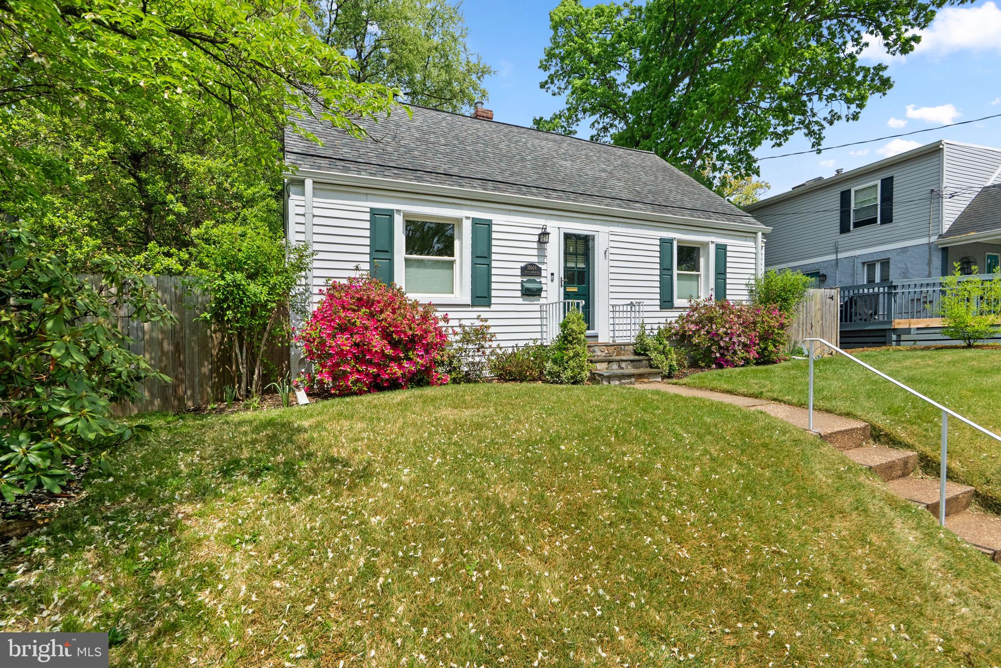 10604 South Dunmoor Drive Silver Spring, MD 20901 - Photo 2 of 32