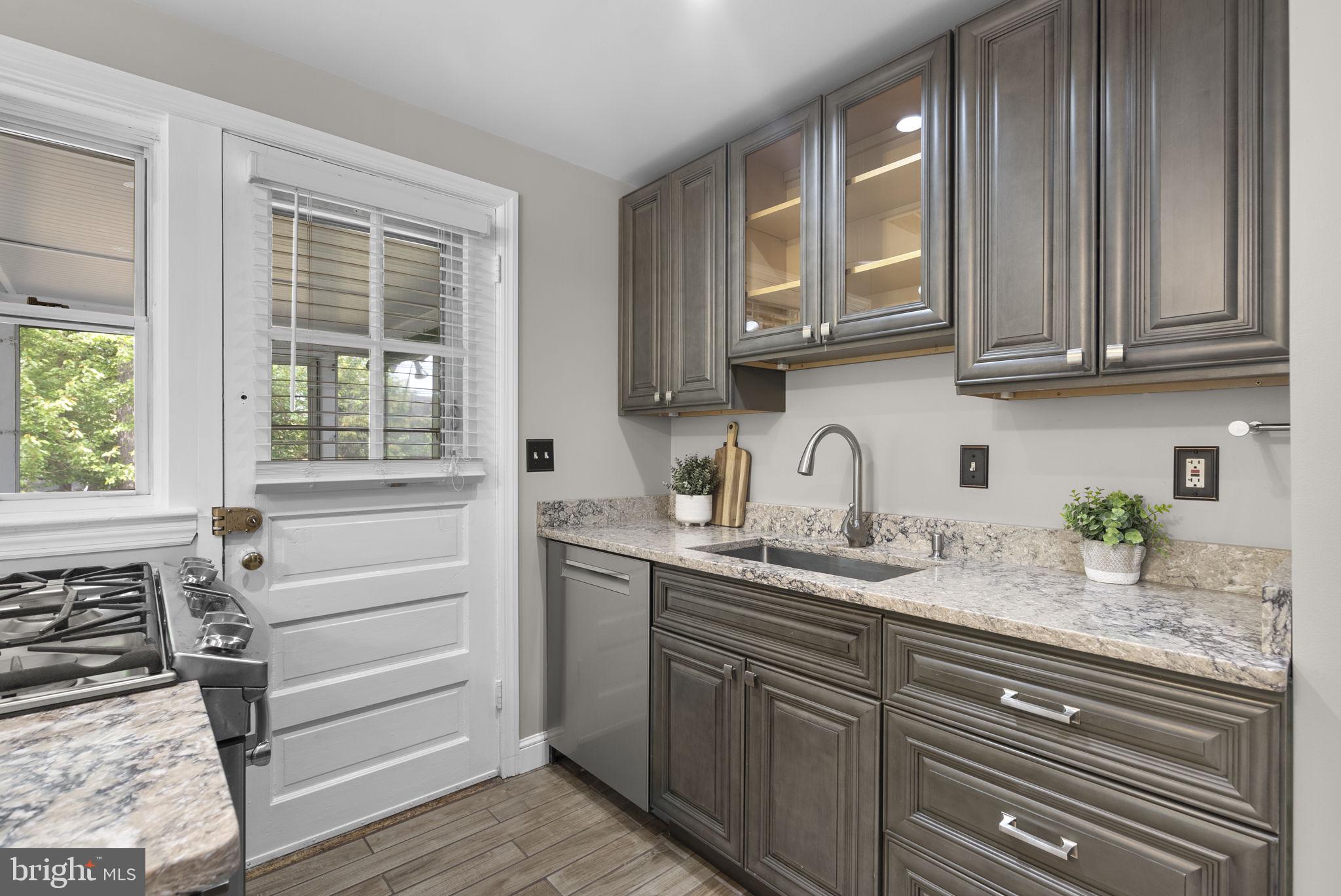 10604 South Dunmoor Drive Silver Spring, MD 20901 - Photo 9 of 32