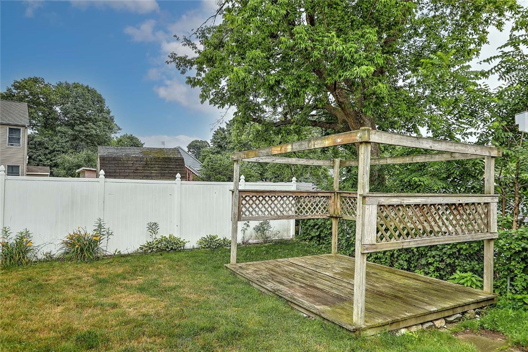 264 Phillips Street Woonsocket, RI 02895 - Photo 31 of 34