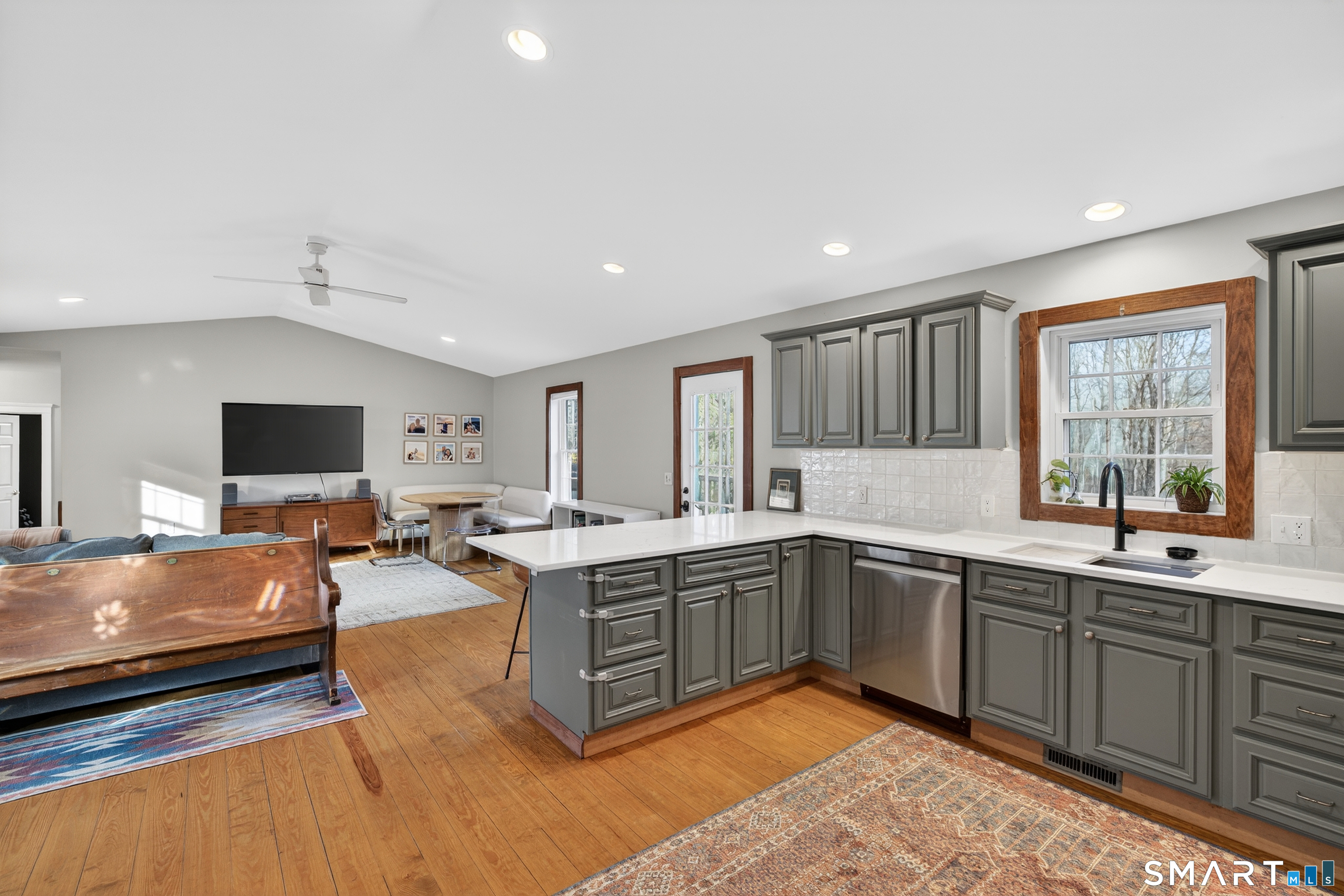 88 Ironworks Road Clinton, CT 06413 - Photo 11 of 33
