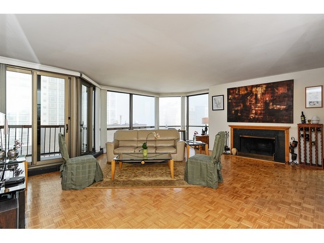 1310 North Ritchie Court, Unit 30C Chicago, IL 60610 - Photo 3 of 16