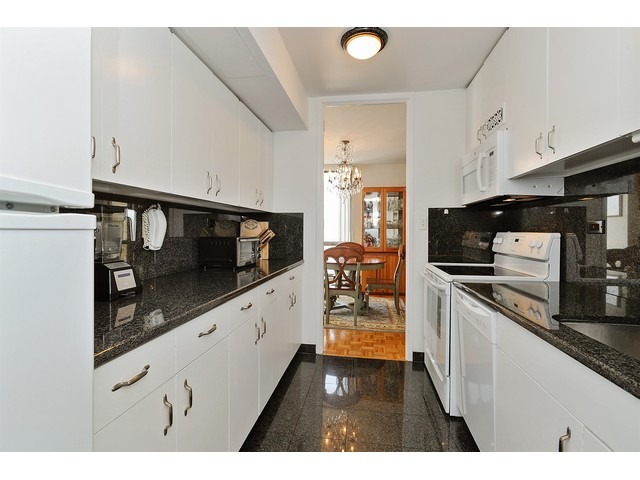 1310 North Ritchie Court, Unit 30C Chicago, IL 60610 - Photo 5 of 16