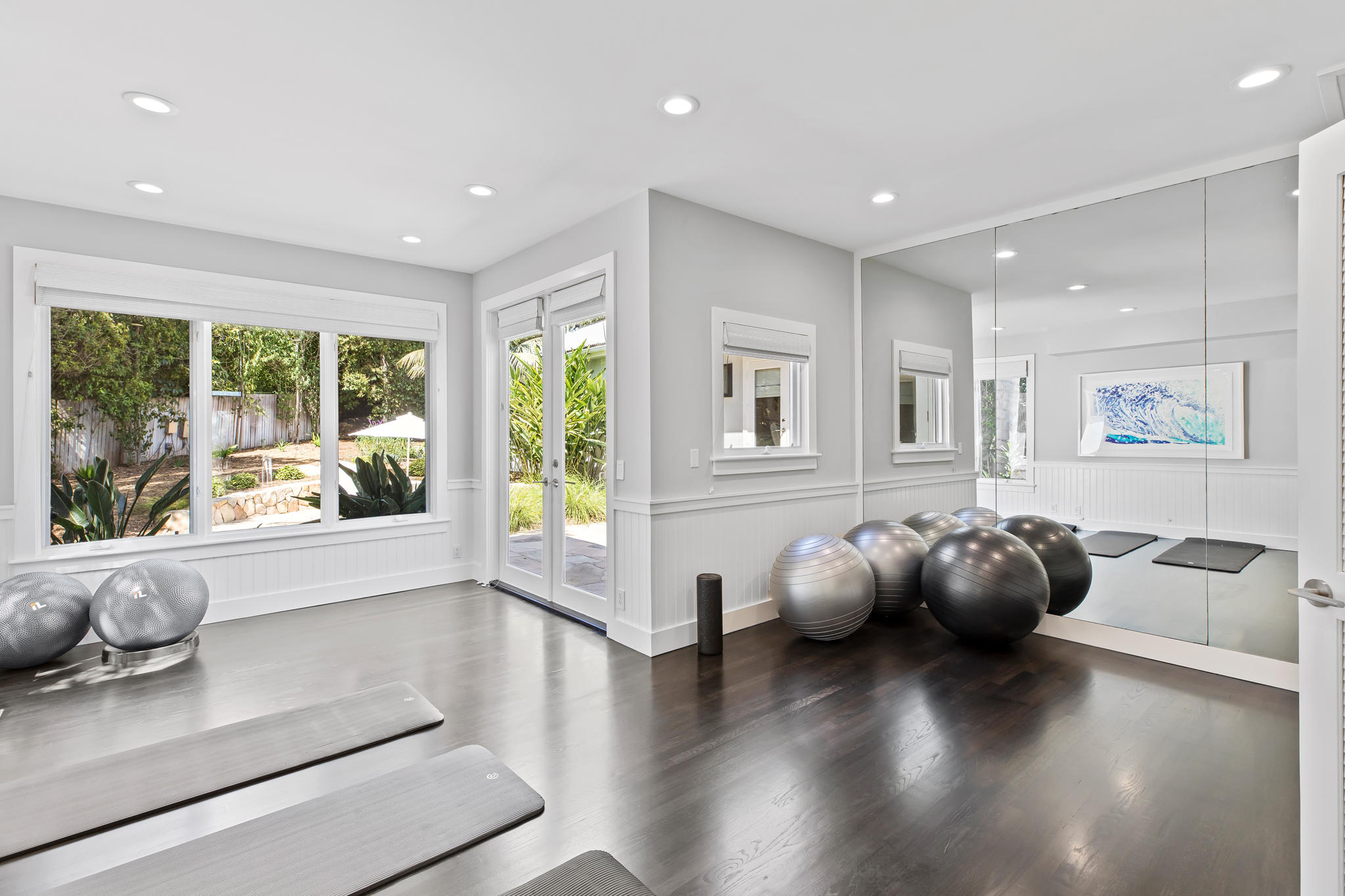 808 Riven Rock Road Santa Barbara, CA 93108 - Photo 20 of 44 a room with furniture and wooden floor