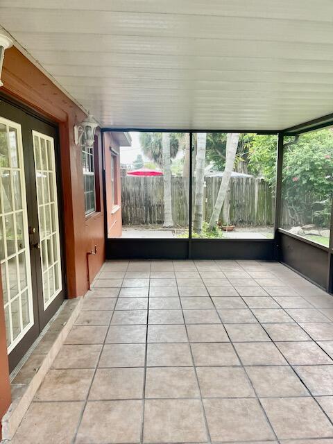 247 West 28th Street Riviera Beach, FL 33404 - Photo 29 of 35 Patio