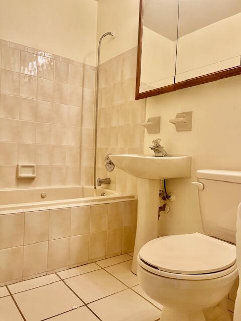 247 West 28th Street Riviera Beach, FL 33404 - Photo 9 of 35 Bathroom 1