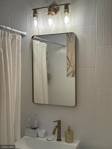 $125,000 | 440 Ridgewood Avenue, Unit 203, Minneapolis, MN 55403