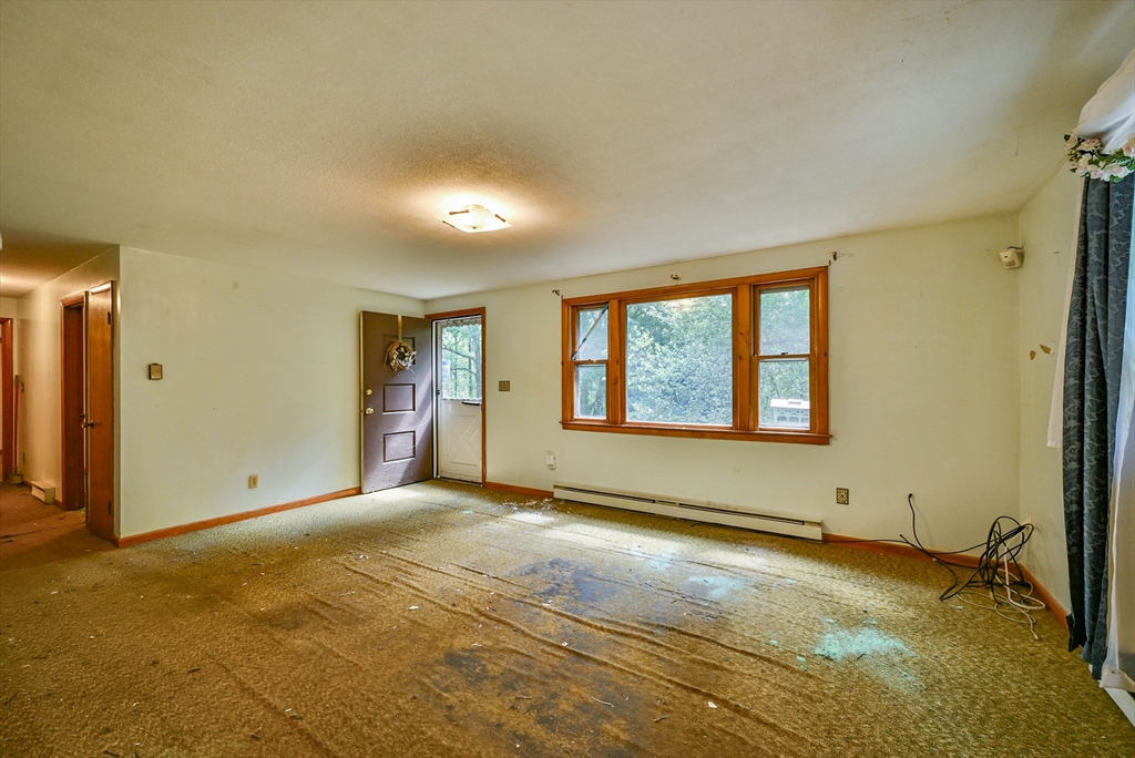 151 Baker Pond Road Dudley, MA 01571 - Photo 17 of 33