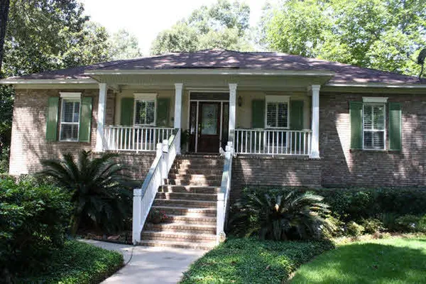$2,450 | 134 Patrician Drive South, Daphne, AL 36527