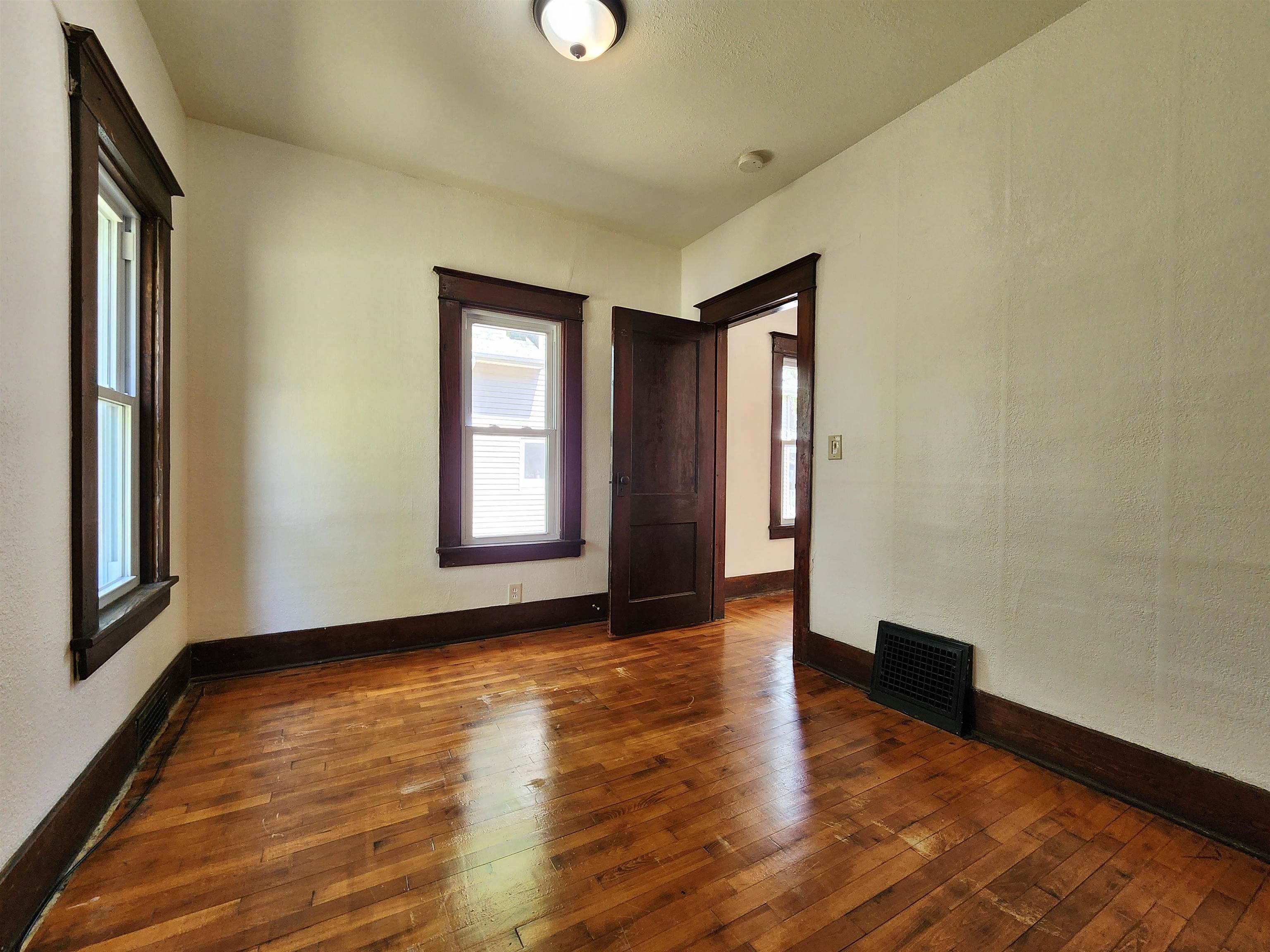 128 Rockingham Avenue Alma, MI 48801 - Photo 9 of 36 1933389-818be47b-ab41-411a-8fe3-9b51706abf1e.JPG