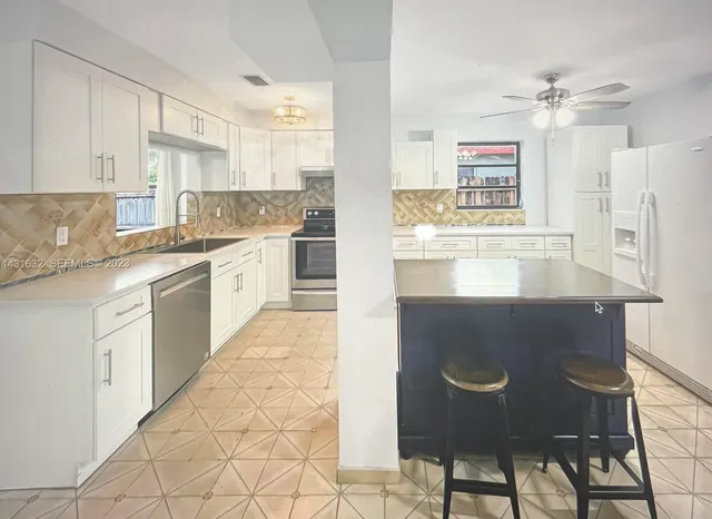 $3,500 | 3813 Northeast 16th Terrace, Pompano Beach, FL 33064