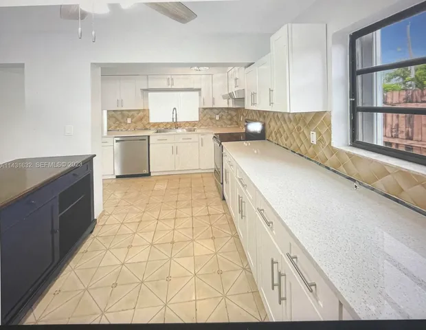 $3,500 | 3813 Northeast 16th Terrace, Pompano Beach, FL 33064