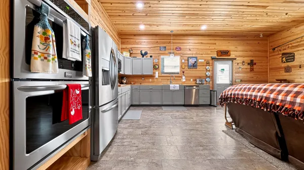 $425,000 | 1644 Ranger Drive, Cross, SC 29436