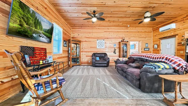 $425,000 | 1644 Ranger Drive, Cross, SC 29436