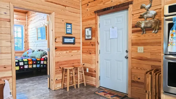 $425,000 | 1644 Ranger Drive, Cross, SC 29436