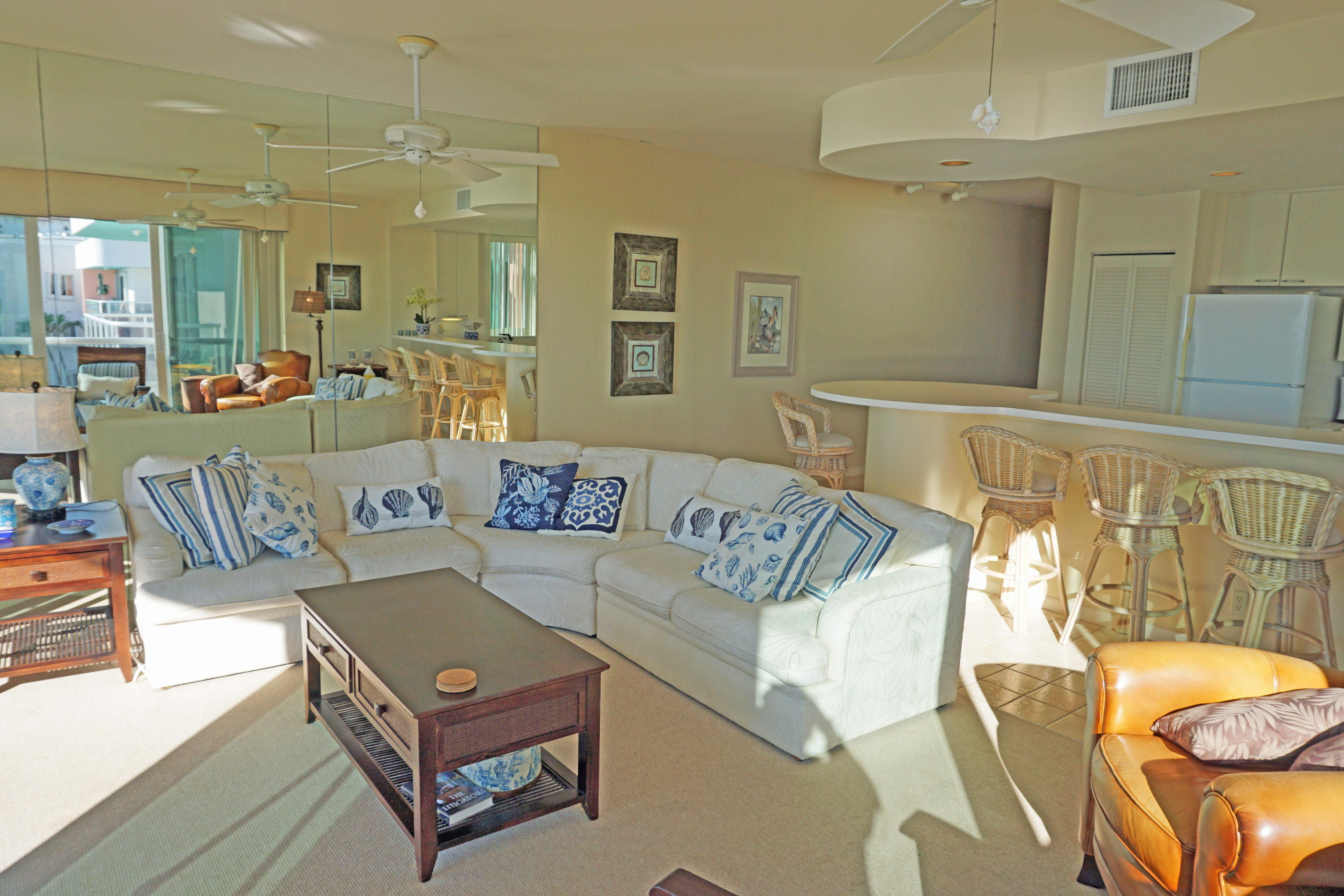 140 Inlet Way, Unit 312 Palm Beach Shores, FL 33404 - Photo 14 of 31 Living Room