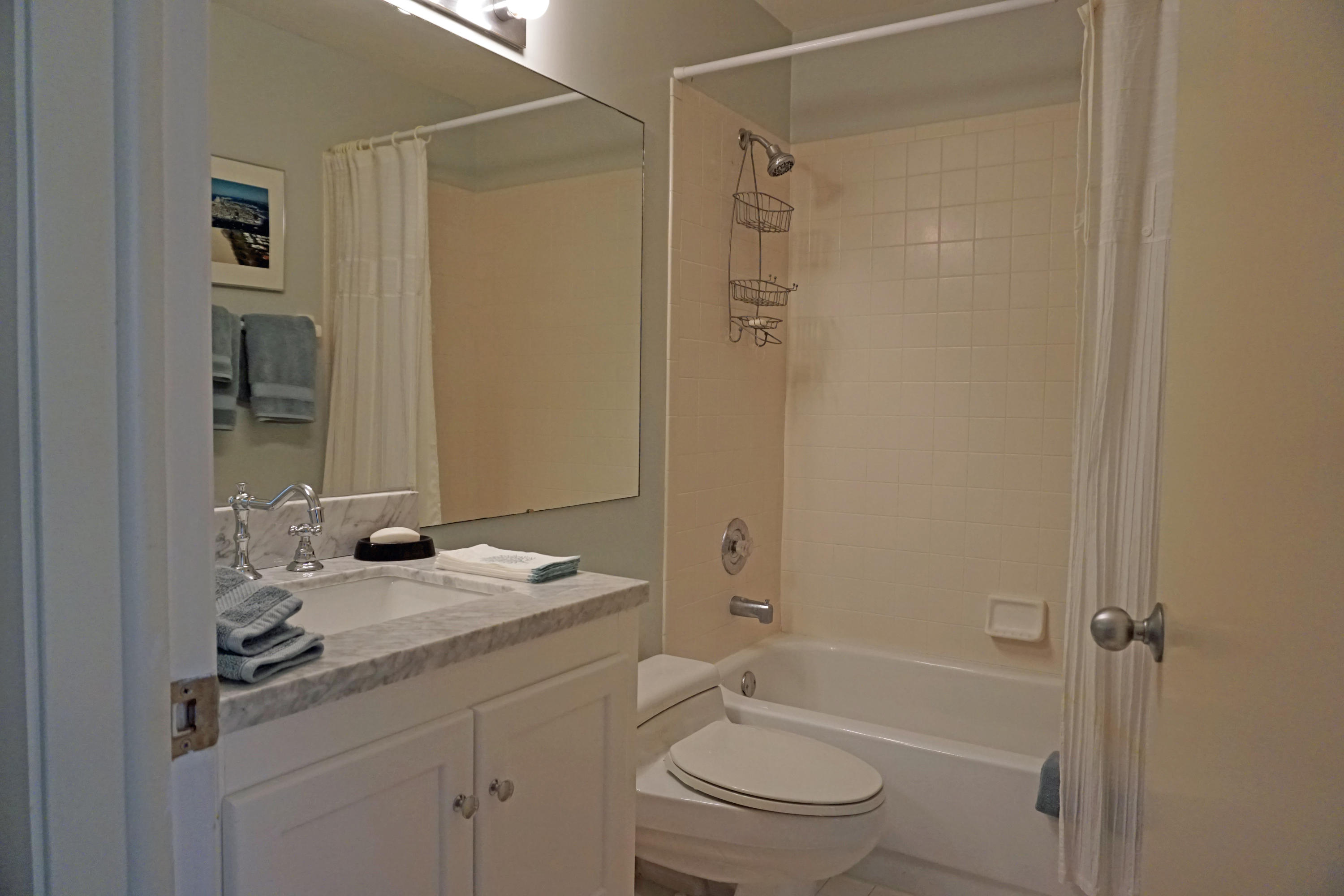 140 Inlet Way, Unit 312 Palm Beach Shores, FL 33404 - Photo 21 of 31 Guest Bath