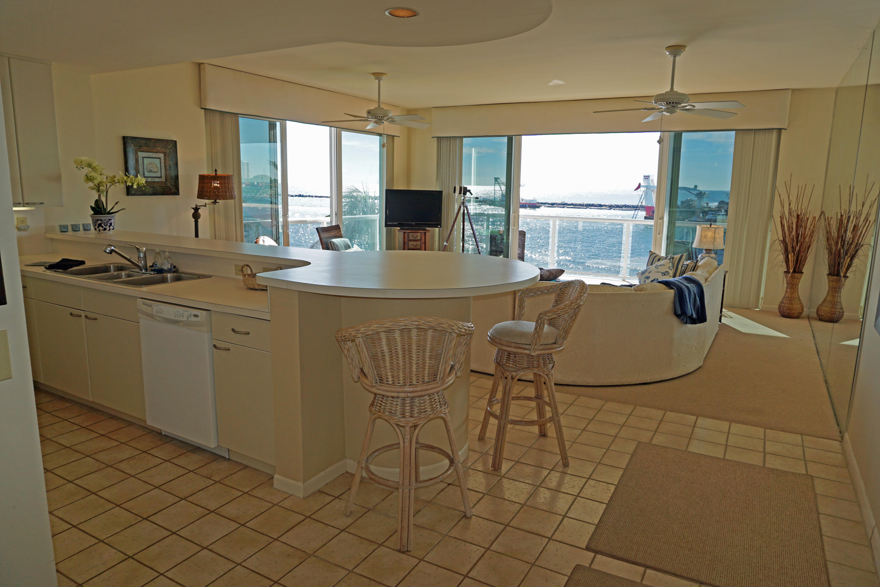 140 Inlet Way, Unit 312 Palm Beach Shores, FL 33404 - Photo 7 of 31 Living Room