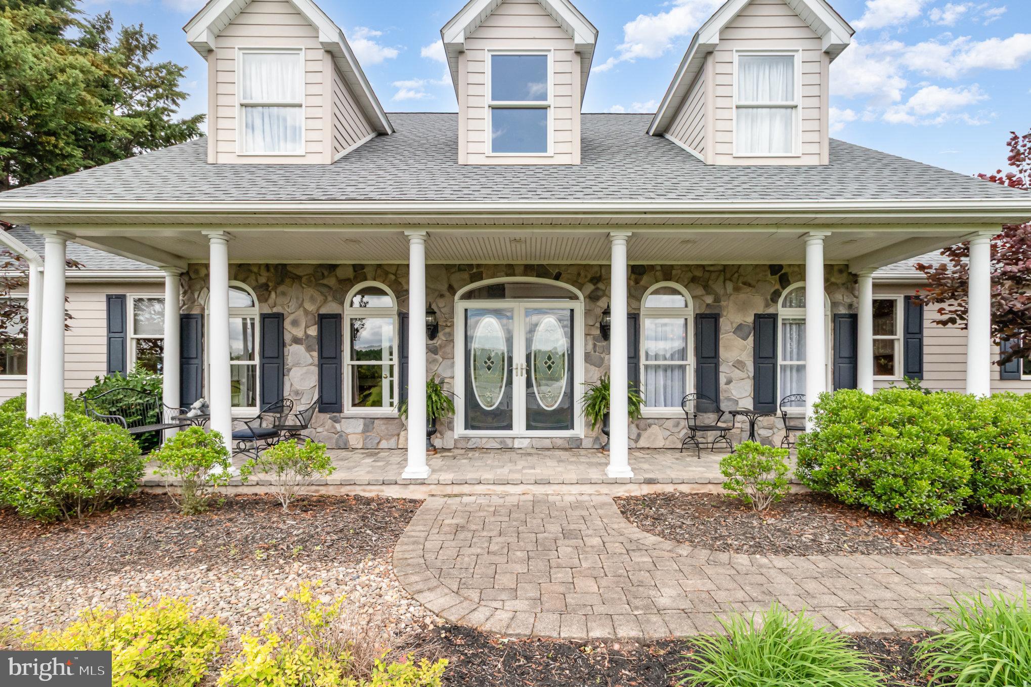 148 Lawn Road Palmyra, PA 17078 - Photo 4 of 61 Gallery Image 4