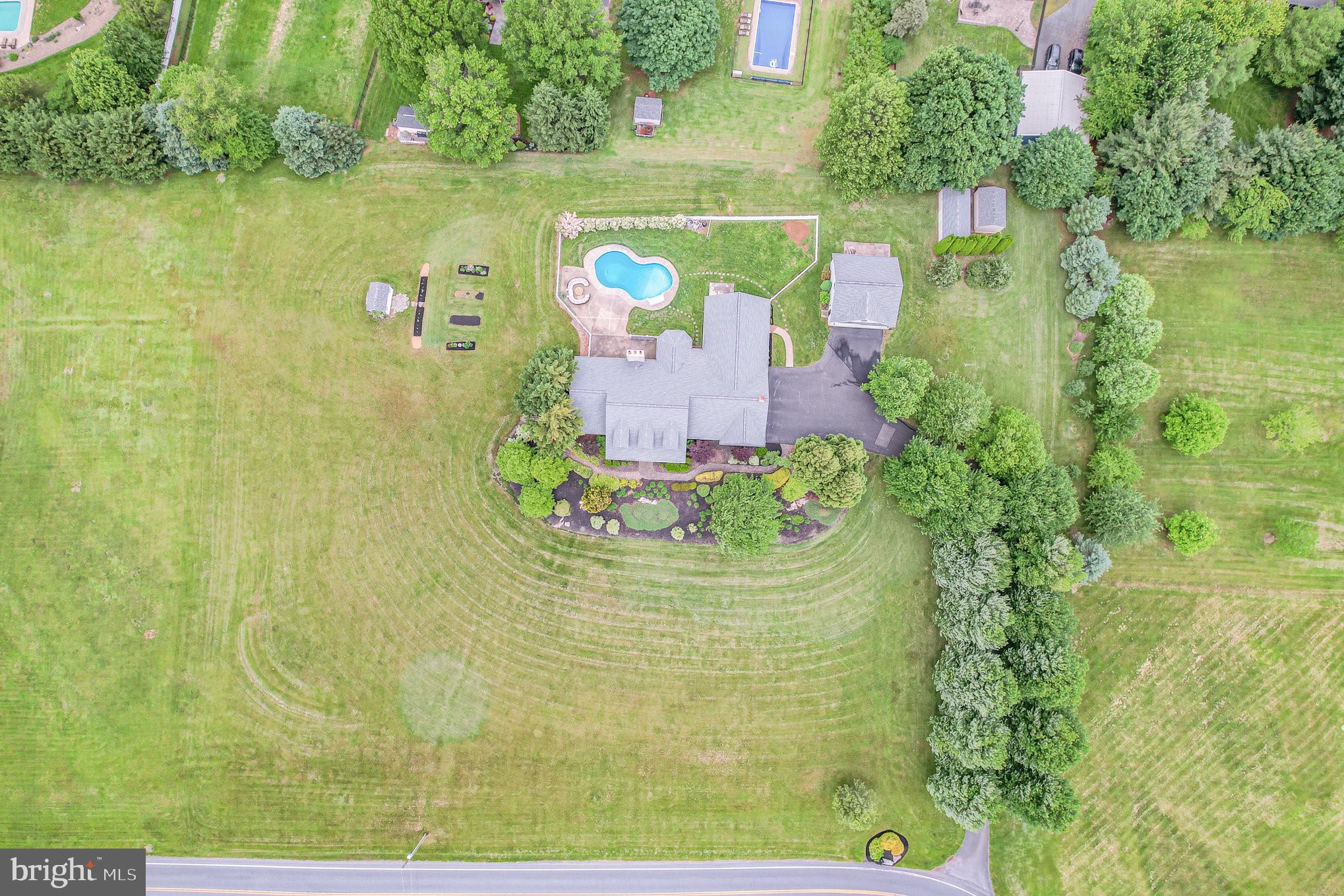 148 Lawn Road Palmyra, PA 17078 - Photo 5 of 61 Gallery Image 5