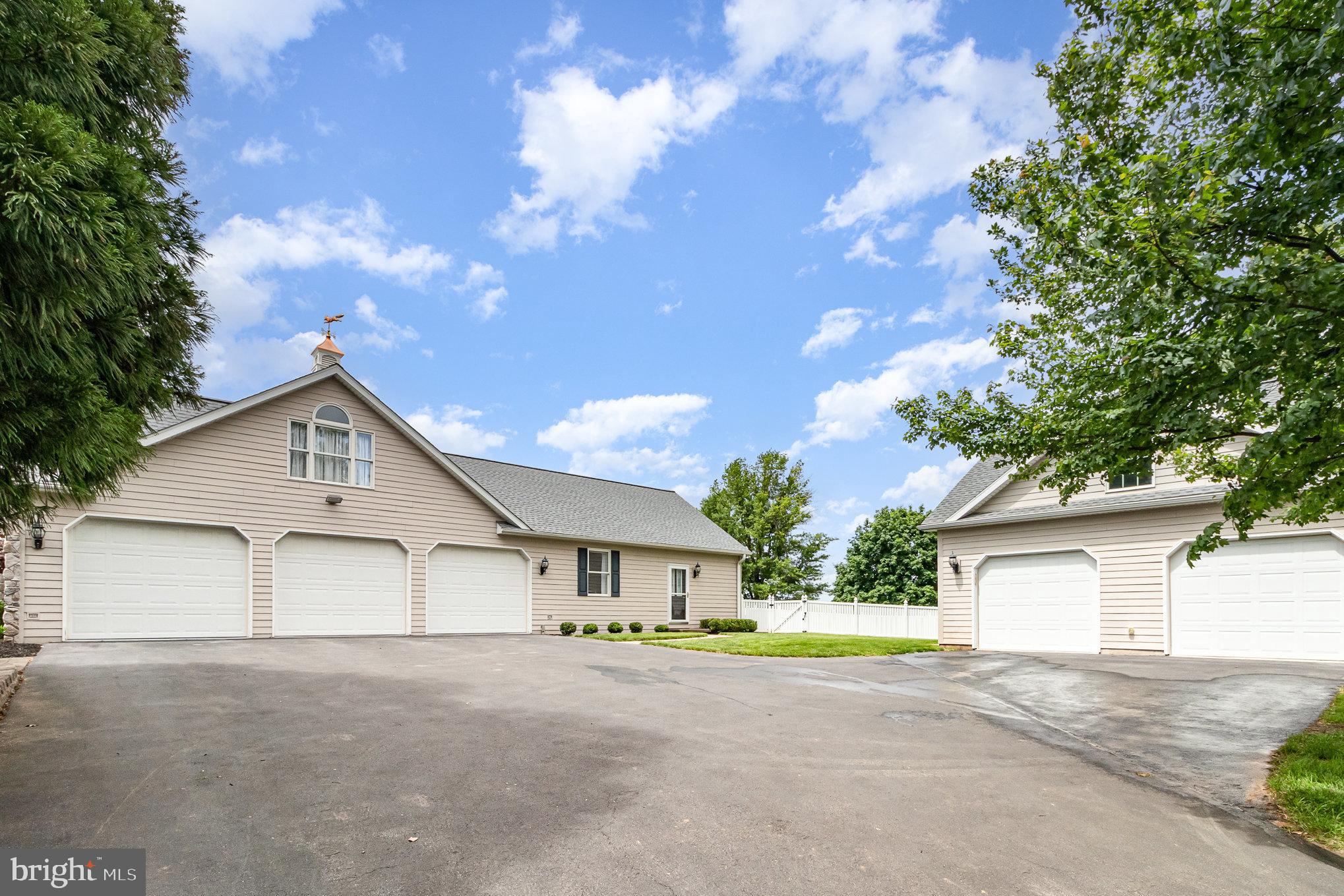 148 Lawn Road Palmyra, PA 17078 - Photo 6 of 61 Gallery Image 6