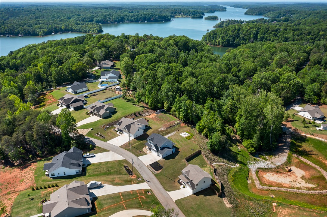 112 Inlet Pointe Drive Anderson, SC 29625 - Photo 2 of 46