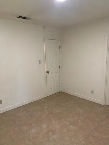 $1,650 | 1900 Fairlawn Lane, Unit 2, Austin, TX 78704