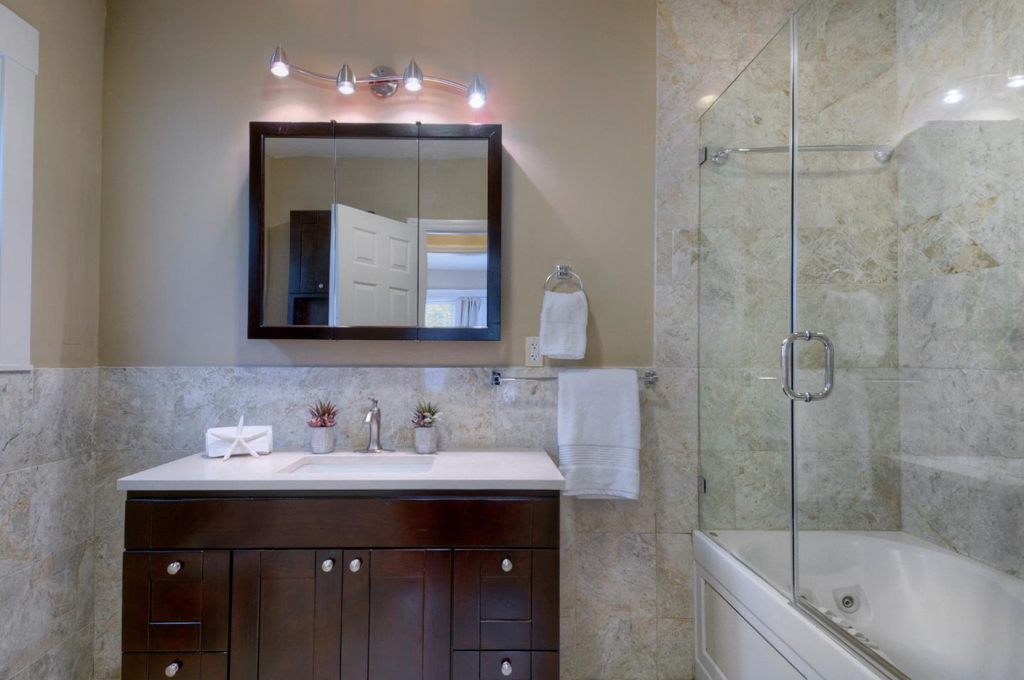 307 Engle Road San Mateo, CA 94402 - Photo 12 of 22 Gallery Image 12