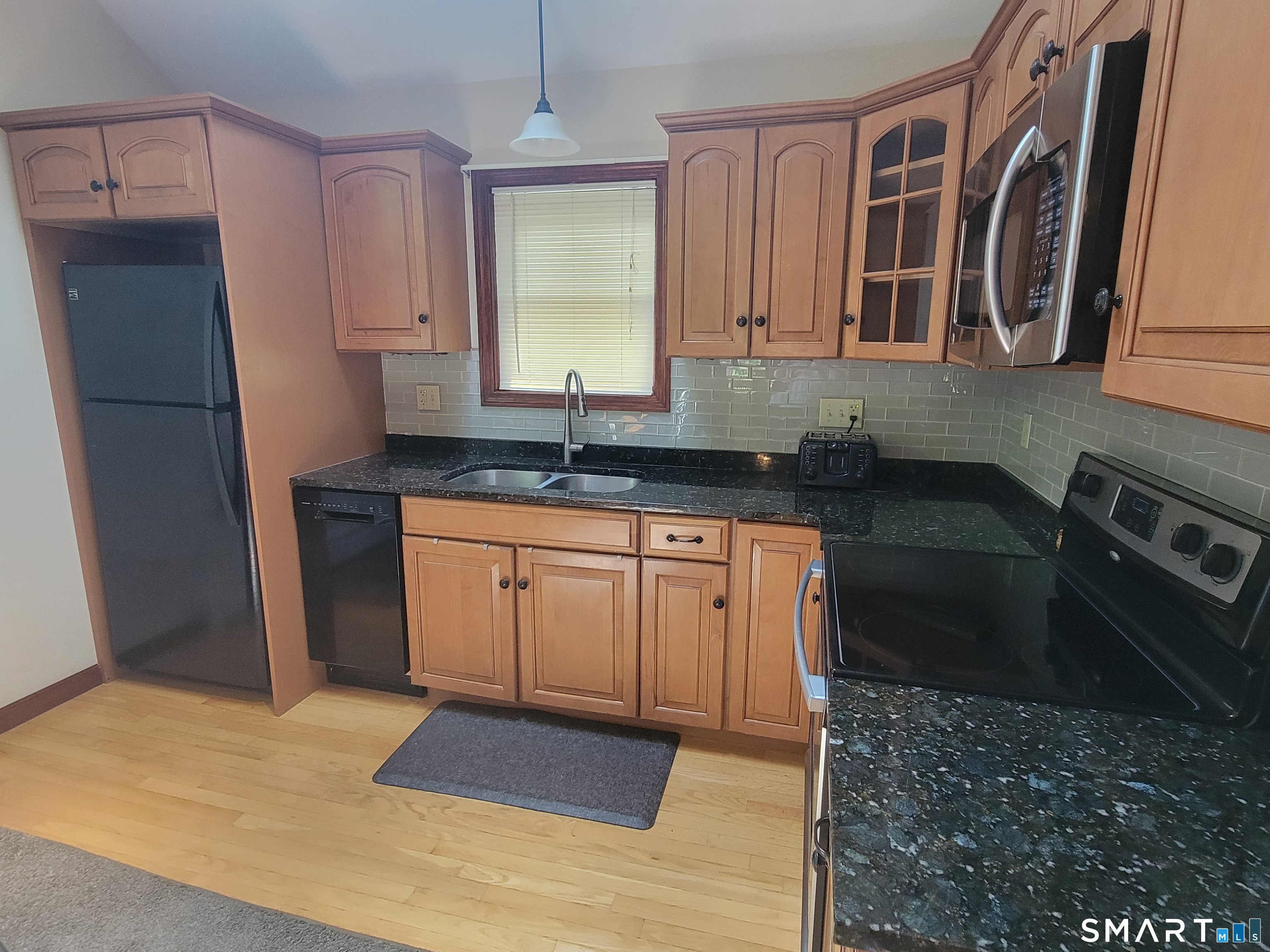 11 Gopher Road Newtown, CT 06470 - Photo 16 of 29